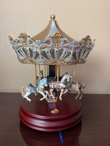 Sfmb royal crest merry - sfmb, go
